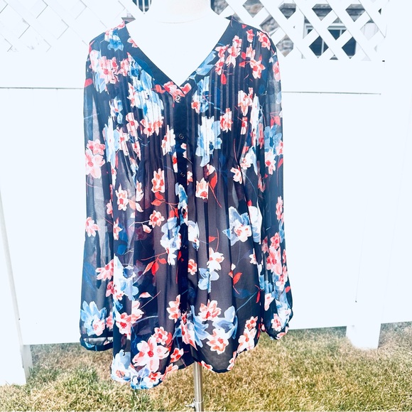 A Pea In The Pod Sheer Floral Button Down Maternity Blouse Size L - Picture 4 of 15